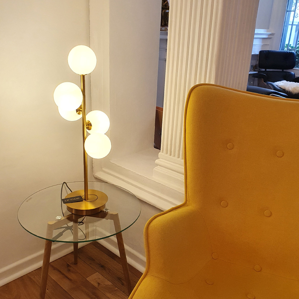 lámpara de mesa, lámpara de escritorio, lámpara dorada, tienda insular